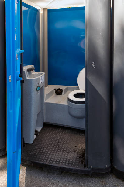 Best Luxury portable toilet rental  in North Terre Haute, IN